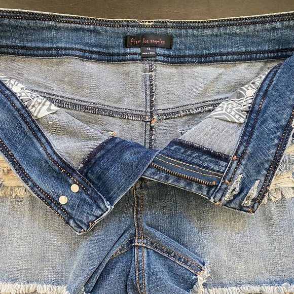 Fire Los Angeles Jean Shorts Juniors Sz 13 - Picture 3 of 8